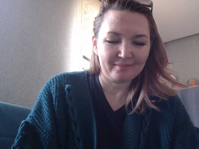 Snímky obrazovky vysielania Leyla-Smile17