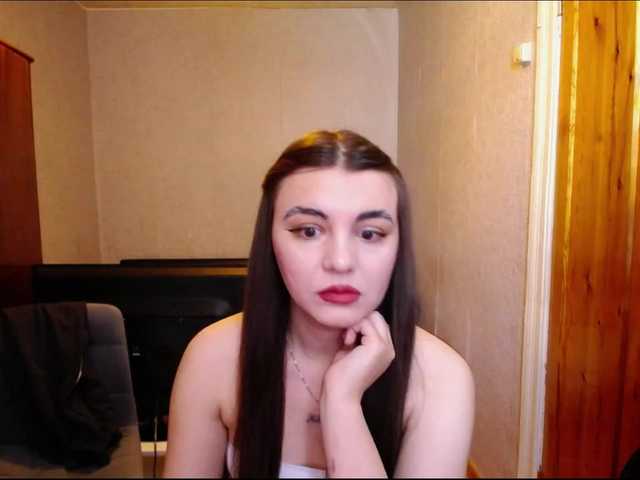 Snímky obrazovky vysielania TRISHALU