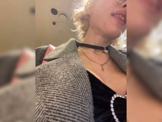 Snímky obrazovky vysielania LiiBaby