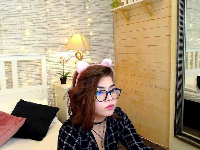 Snímky obrazovky vysielania Like-Lucy