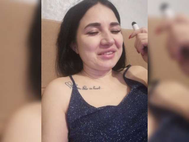 Snímky obrazovky vysielania LillSmile