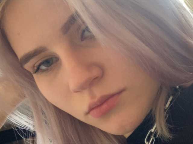 Snímky obrazovky vysielania Lina-chell
