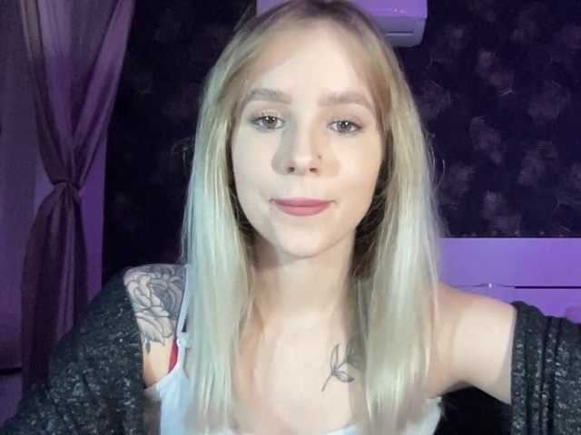 Snímky obrazovky vysielania LindseyPower