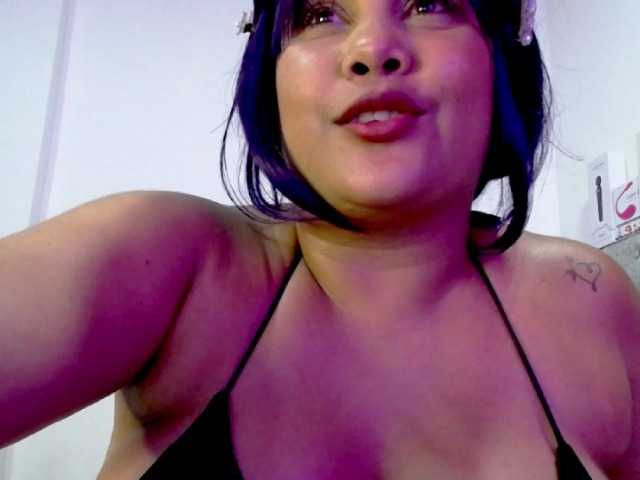 Fotografie lipsy-cute Explode my pussy with my lush #latina #curvy #bigass #cum #domi