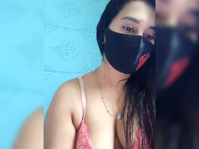 Snímky obrazovky vysielania LisaAn1