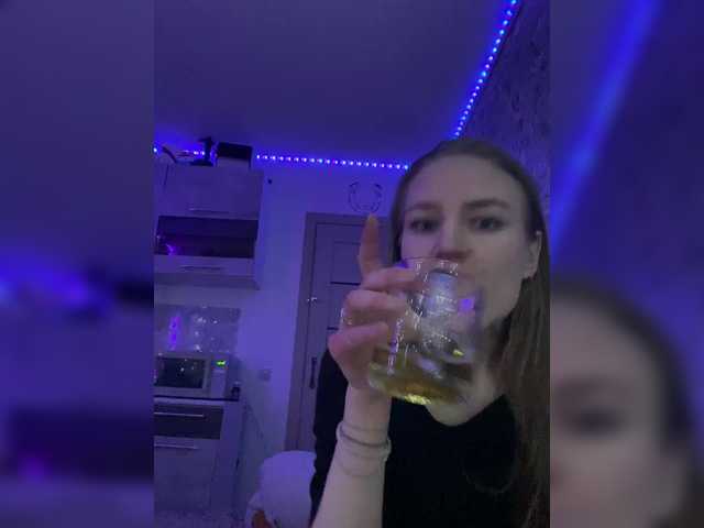 Snímky obrazovky vysielania LISAlove99