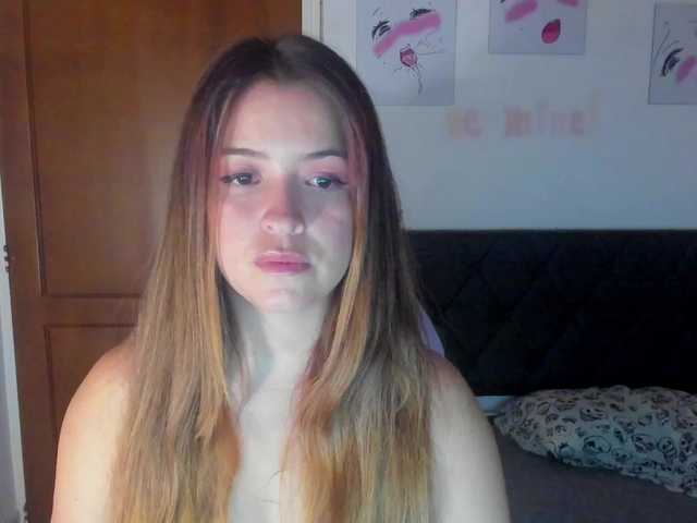 Fotografie littleDanni This little naughty girl, wants to explode in squirt and my favorite tips 33, 73, 103, 333 will help with it!! . blowjob