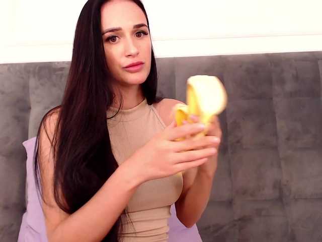 Snímky obrazovky vysielania LittleDesire