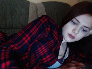 Fotografie Fiery_Phoenix hello, I am Kate) put love) all shows - group and full private) changing clothes - 55 tokens) dances - 77 tokens) slaps - 11 tokens. I collect for gifts for the New Year)