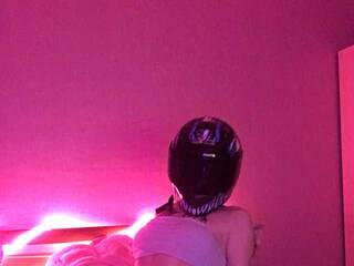 Erotický videohovor LiyaHell