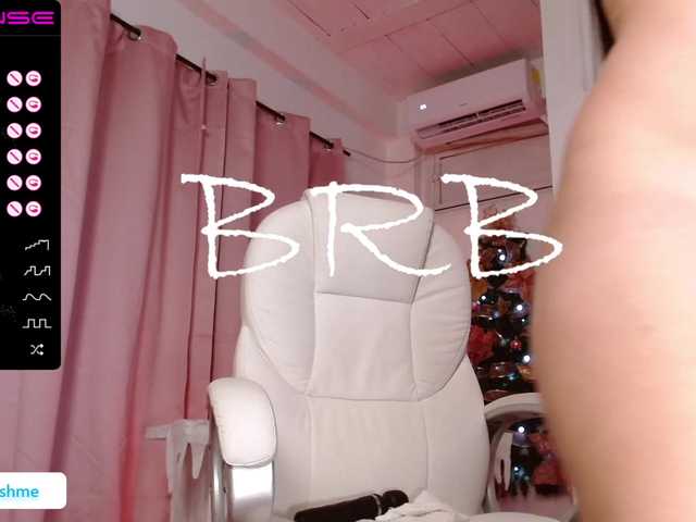 Snímky obrazovky vysielania LolaLushme