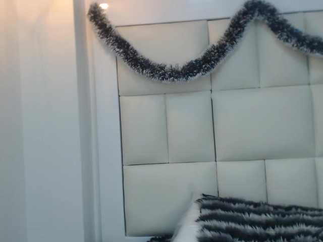 Snímky obrazovky vysielania Lorena-jade