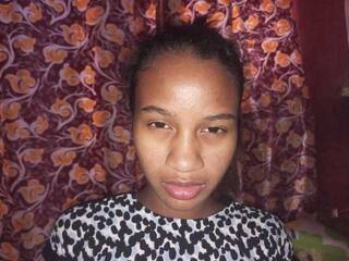 Erotický videohovor Louane-1