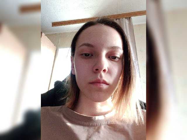 Snímky obrazovky vysielania Ellis00Woy