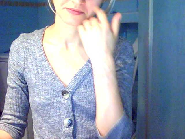 Snímky obrazovky vysielania LovelyBlond