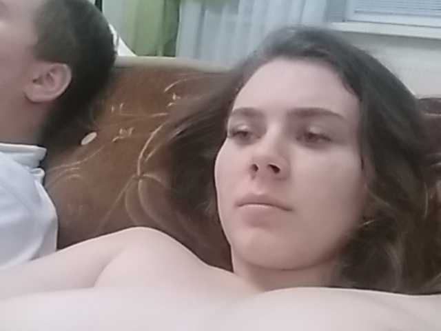 Snímky obrazovky vysielania Loverslove20