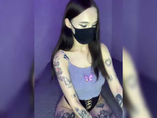 Snímky obrazovky vysielania PlayWithMe__