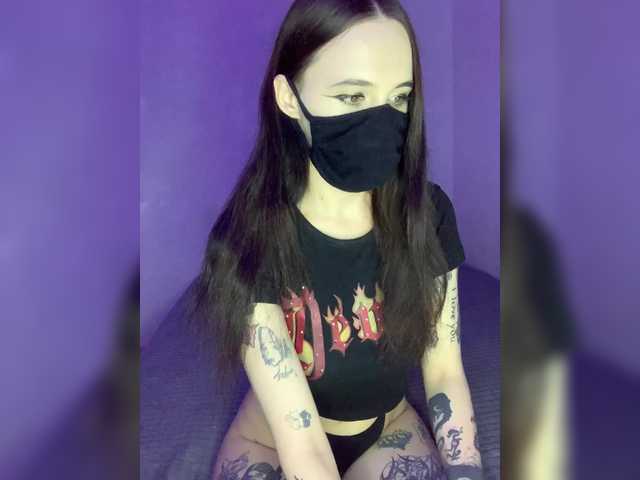 Snímky obrazovky vysielania PlayWithMe__