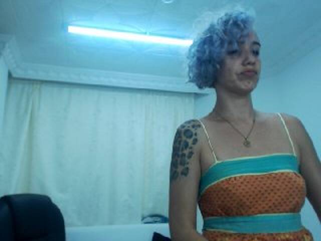 Snímky obrazovky vysielania Luandaaa