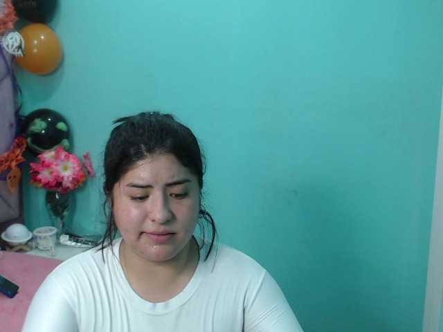 Snímky obrazovky vysielania LuccyHot