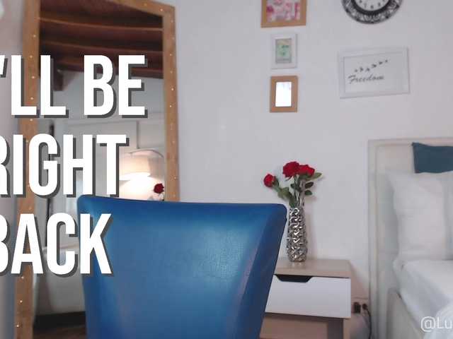 Fotografie luci-vega Hello Guys! I am very happy to be here again, help me have a great orgasm with your tips [500 tokens remaining GOAL: RIDE DILDO 488 ]