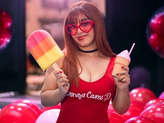 Erotický videohovor Lucy-Adams