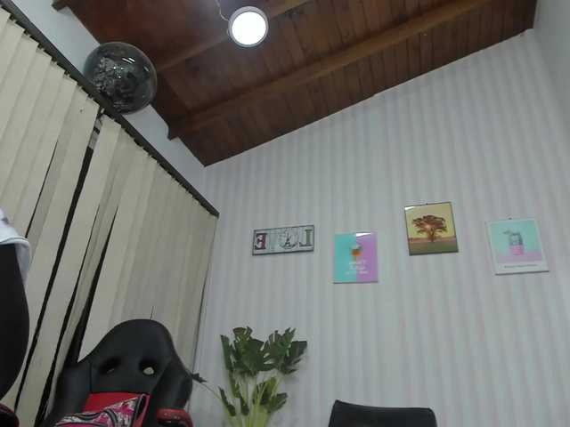 Snímky obrazovky vysielania Mackenzie-