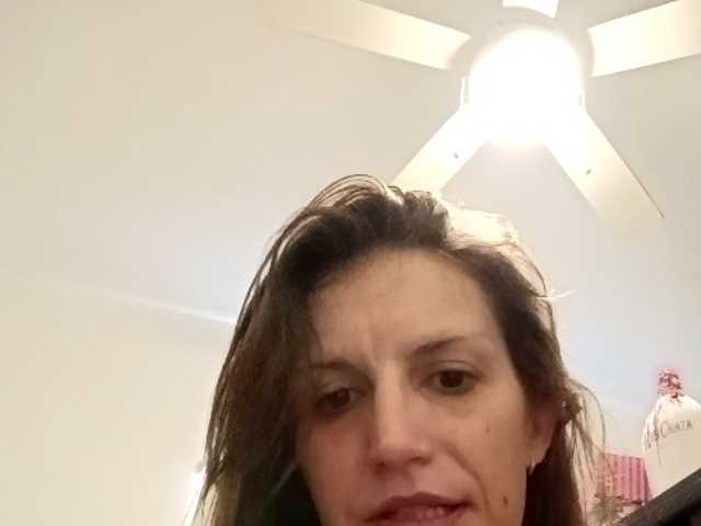 Snímky obrazovky vysielania MaeLovelyOne