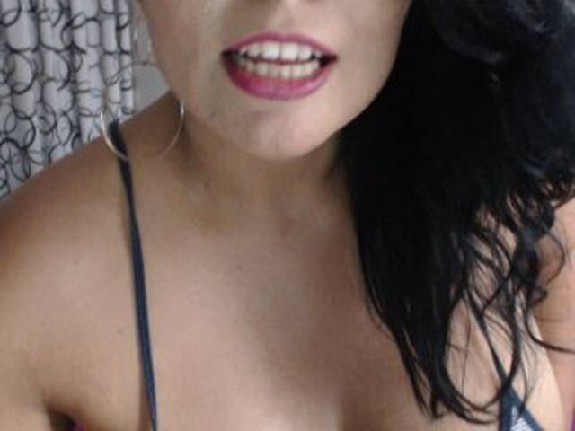 Snímky obrazovky vysielania MagicWoman75