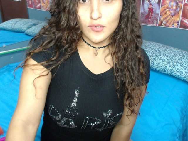 Snímky obrazovky vysielania MaiaHott