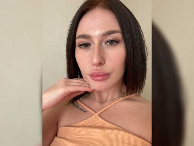 Snímky obrazovky vysielania TwE_cherries