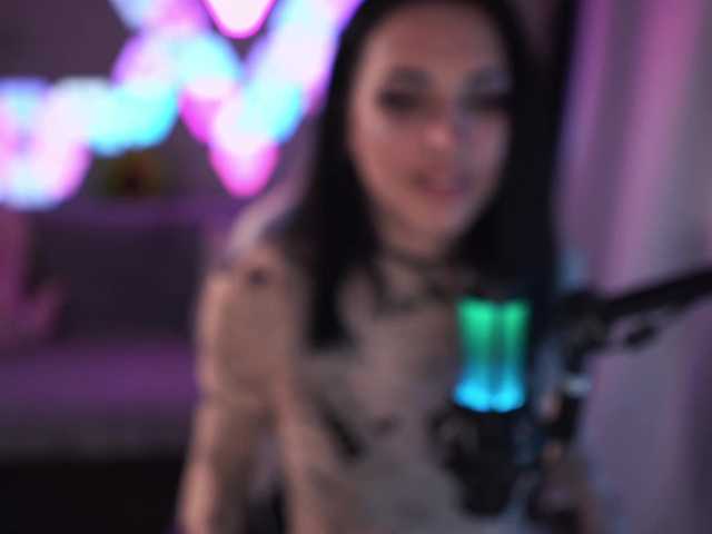 Snímky obrazovky vysielania MalinaBo0m