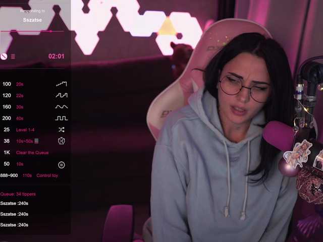 Snímky obrazovky vysielania MalinaBo0m