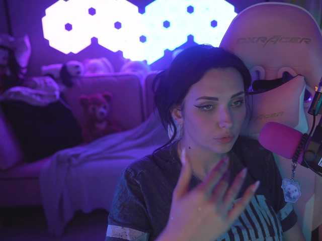 Snímky obrazovky vysielania MalinaBo0m