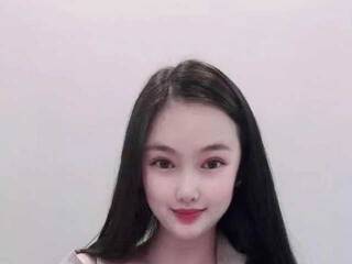 Erotický videohovor Mandy-HuoWu