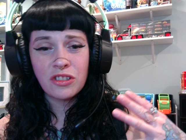 Snímky obrazovky vysielania MarcelineGoddess