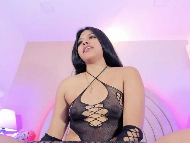 Snímky obrazovky vysielania MarcelineTemptation