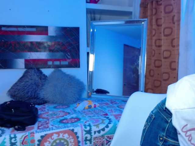 Fotografie marianesantos Hello Guys Welcome To My Room Enjoy The Show And Complete My Goal Stripers: 20tk Full Naked: 120tk Fingers In Pussy: 150tk Show Ass + Show Pussy 200tk Cum, Squirt , Anal, Toys 800tk