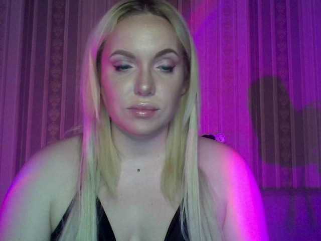 Snímky obrazovky vysielania MarilynXMonroe