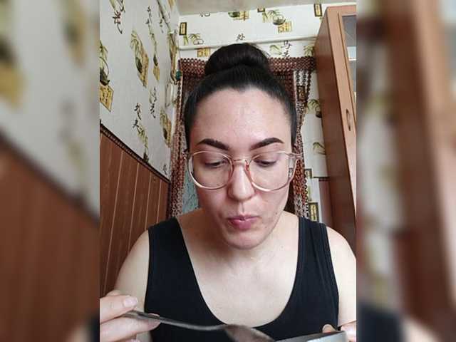 Snímky obrazovky vysielania Marina4Love