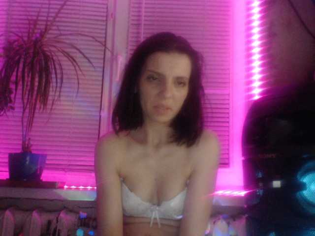 Snímky obrazovky vysielania MarinaQwert