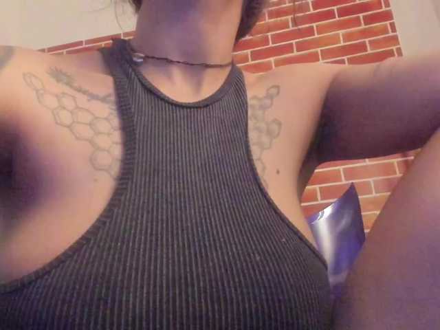 Snímky obrazovky vysielania Marllena