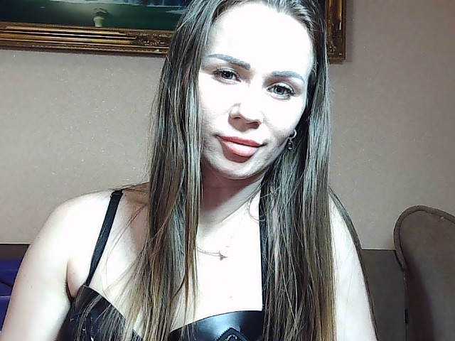 Snímky obrazovky vysielania LoveLoveKira