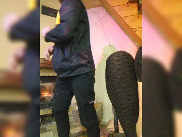 Snímky obrazovky vysielania AHaHaC_B_yHuTa3