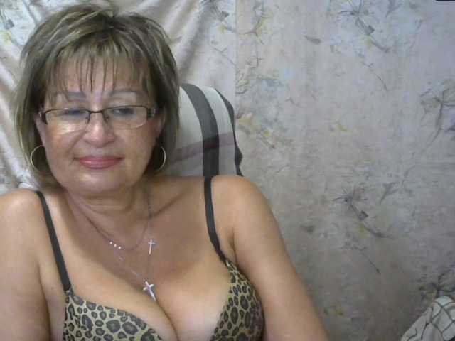 Fotografie MatureLissa Who want to see mature pussy ? pls for @total English and German