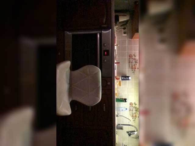 Snímky obrazovky vysielania Max---Nika