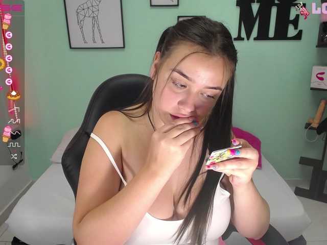 Snímky obrazovky vysielania Mayajohnson1