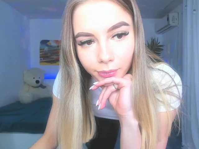 Snímky obrazovky vysielania MayaTheLove