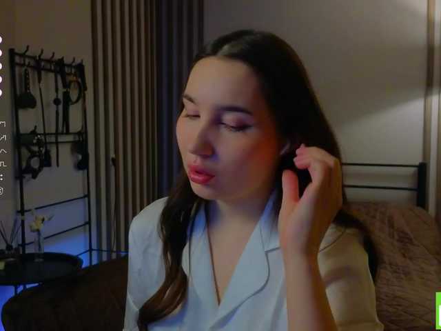 Snímky obrazovky vysielania MayMori