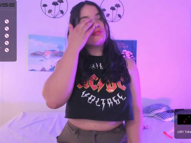 Snímky obrazovky vysielania Megan-zc